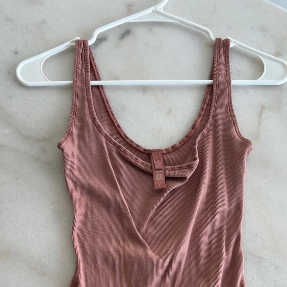 SKIMS I COTTON RIBBED BODYSUIT I ROSE CLAY I M - Picture 4 of 6
